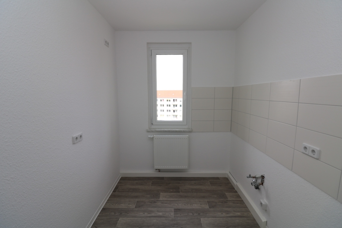 Flieg mit mir zu den Sternen…helle 3-RW mit Wanne u. Balkon!!! - Beispiel Küche