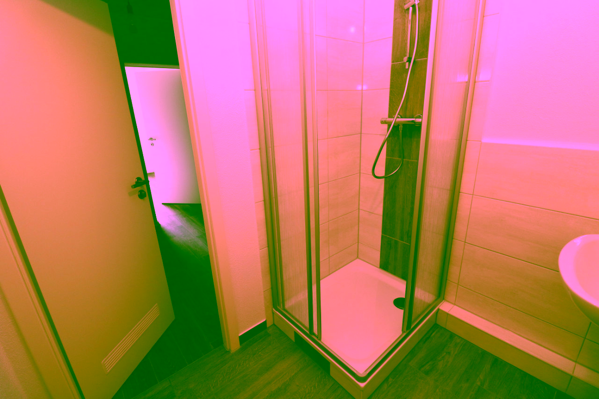 Bad mit Dusche