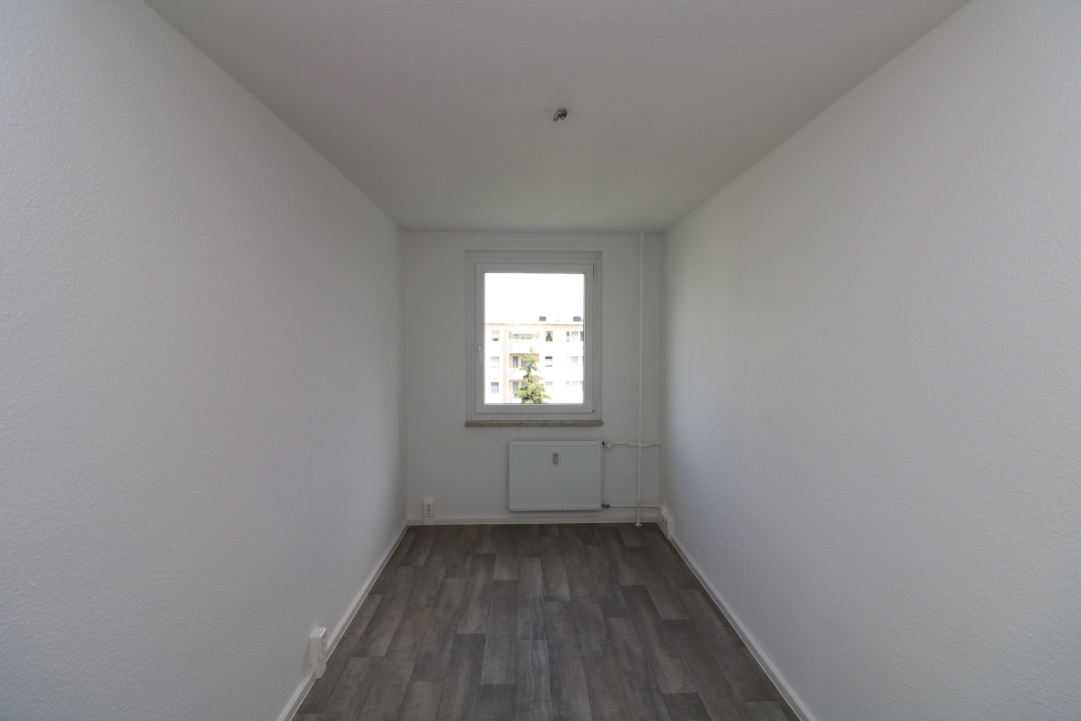 *Sie haben Ihr Ziel erreicht* - 3RW mit Ausblick, Wanne und Balkon - Kinderzimmer