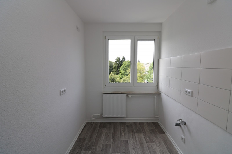 Auf die Plätze…fertig…mieten!!! 3-RW mit Wanne & Balkon!!! - Beispiel Küche