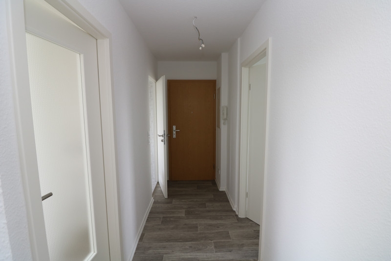 Auf die Plätze…fertig…mieten!!! 3-RW mit Wanne & Balkon!!! - Beispiel Flur