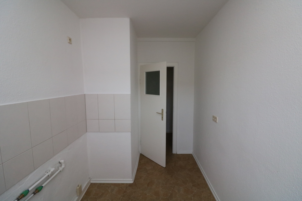 Für den kleinen Geldbeutel...günstige 2-RW mit Wanne!!! - Beispiel Küche