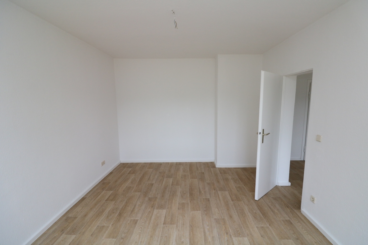 Für den kleinen Geldbeutel...günstige 2-RW mit Wanne!!! - Beispiel Schlafzimmer