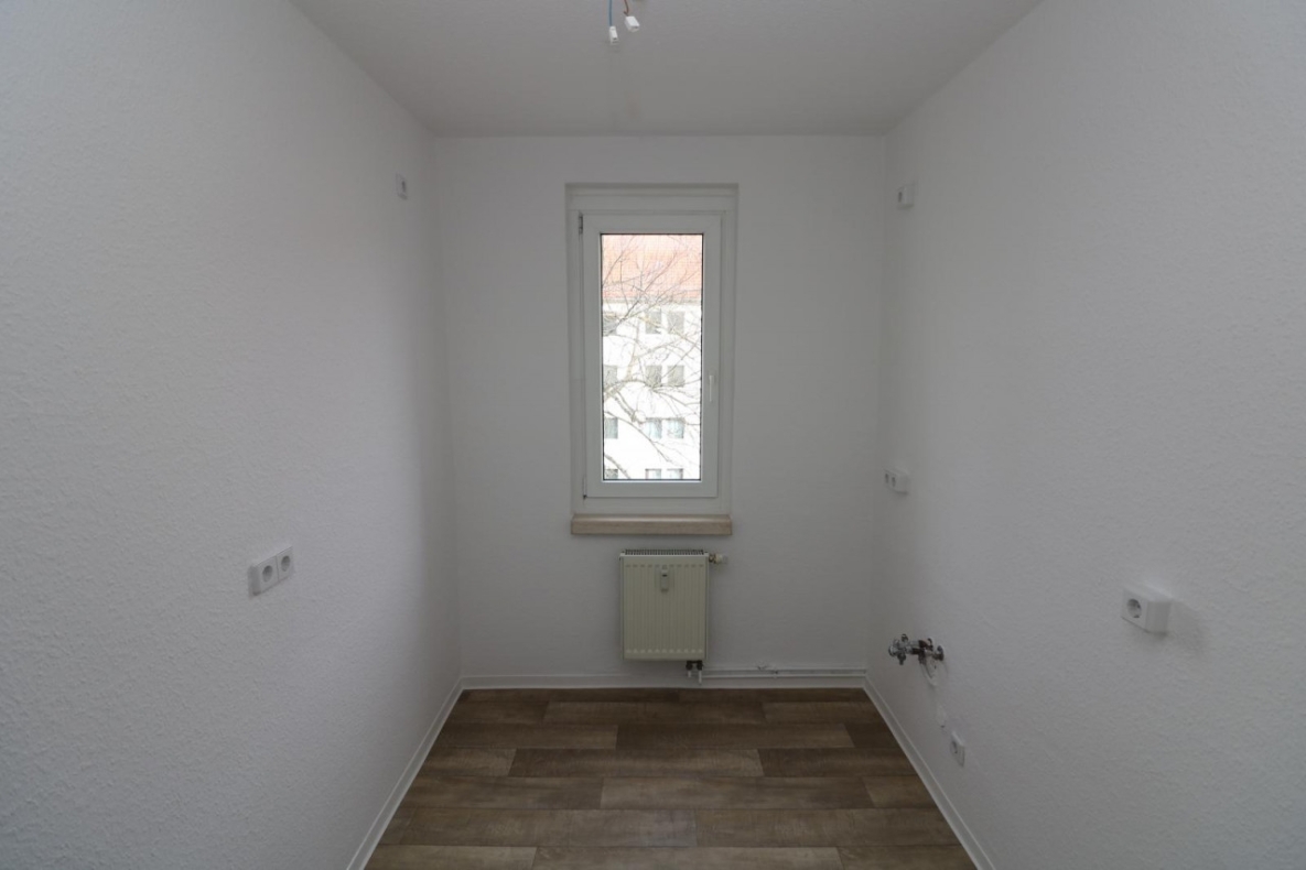 *3-Raum-Wohn-Glück* mit Badewanne und Balkon - Küche