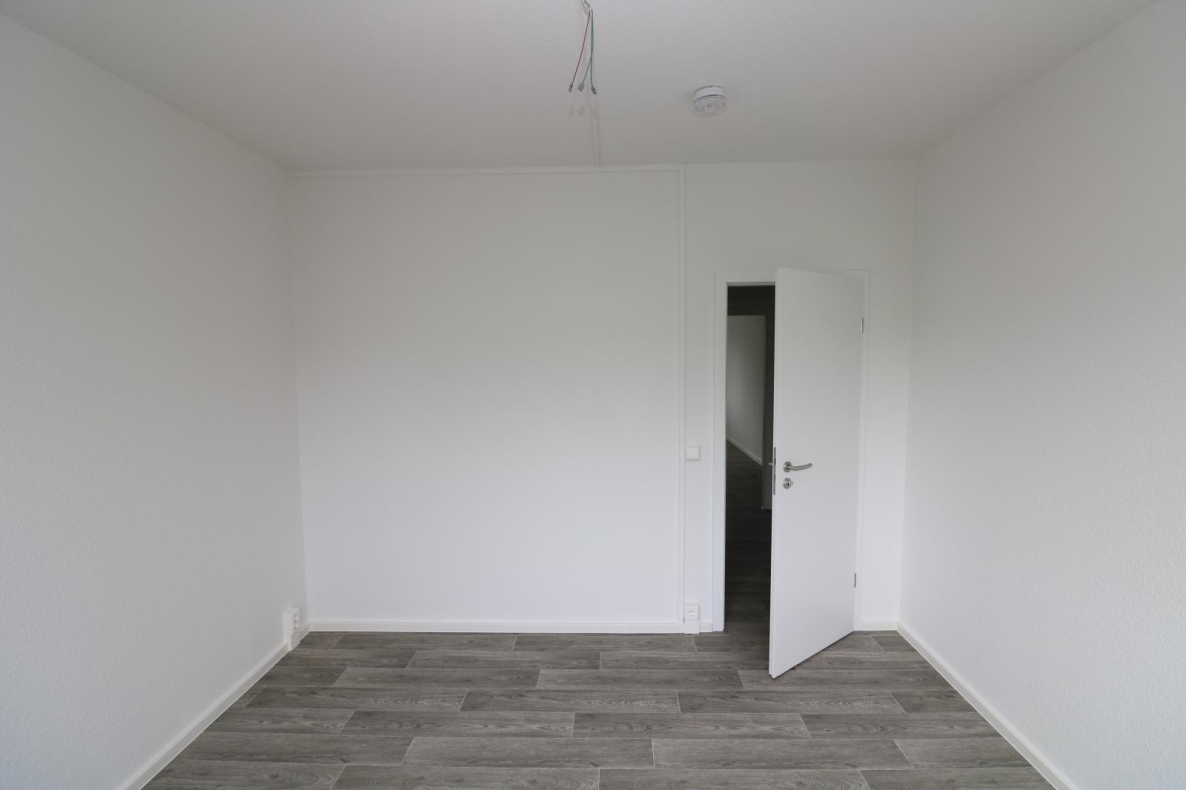 Schaumparty im modernen Wannenbad...helle 3-RW mit Wanne u. Balkon!!! - Schlafzimmer