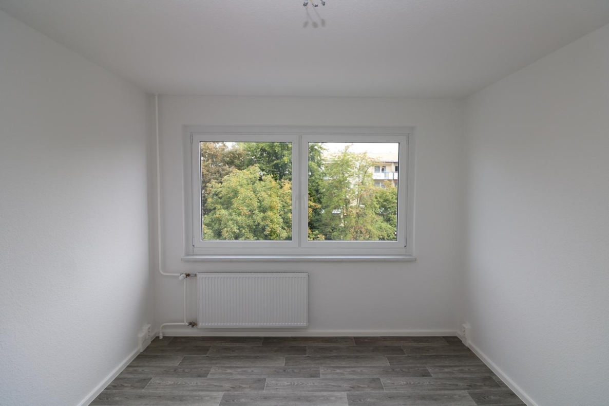 Schaumparty im modernen Wannenbad...helle 3-RW mit Wanne u. Balkon!!! - Schlafzimmer