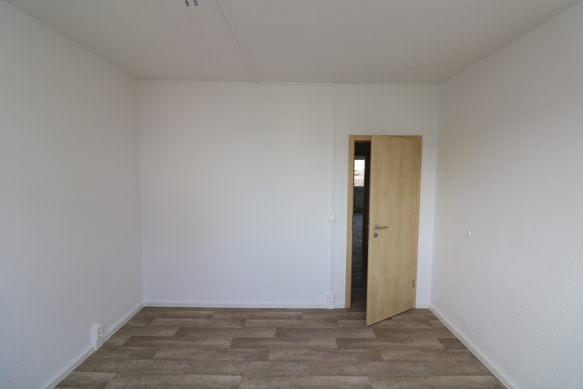 Hier ist Ruhe vorprogrammiert - 2RW mit Badewanne und Balkon - SZ