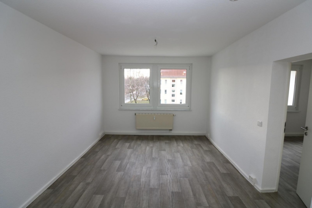 Hier kocht der Chef noch selbst…moderne 2-RW mit Einbauküche & Dusche - Beispiel Wohnzimmer