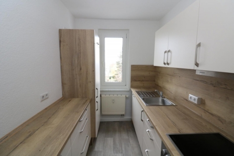 Hier kocht der Chef noch selbst…moderne 2-RW mit Einbauküche & Dusche, 09599 Freiberg, Max-Planck-Straße 11