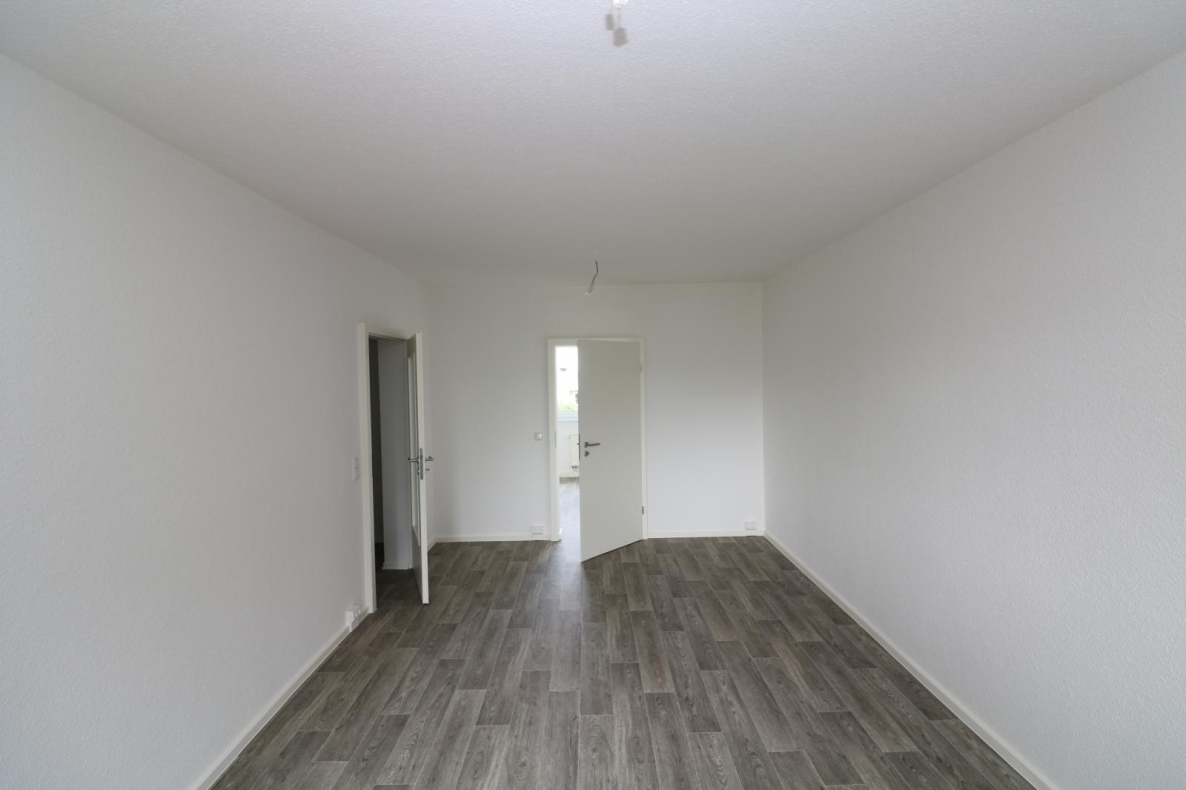 Auf Tauchstation im neu sanierten Wannenbad...3-RW mit Wanne u. Balkon!!! - Beispiel Wohnzimmer