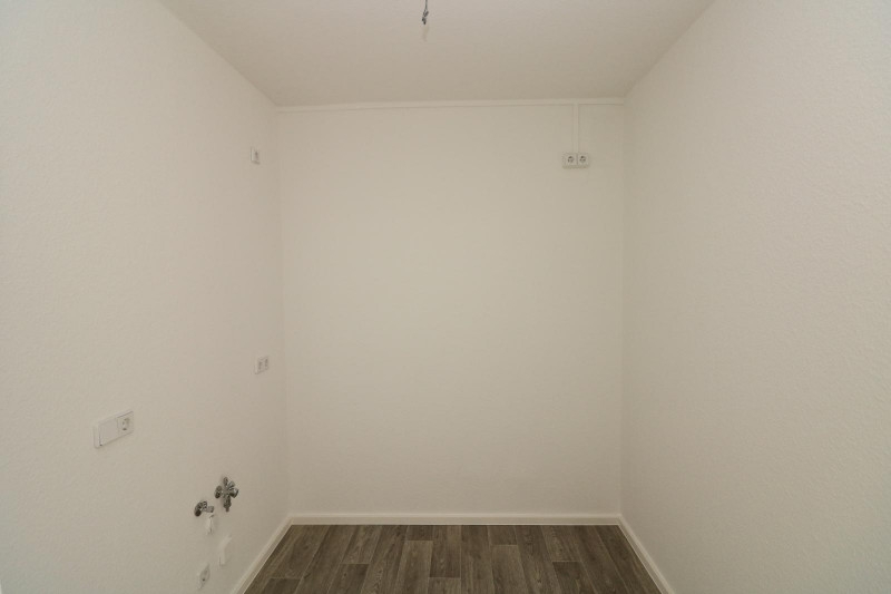 Schaumparty im modernen Wannenbad...helle 3-RW mit Wanne & Balkon!!! - Küche