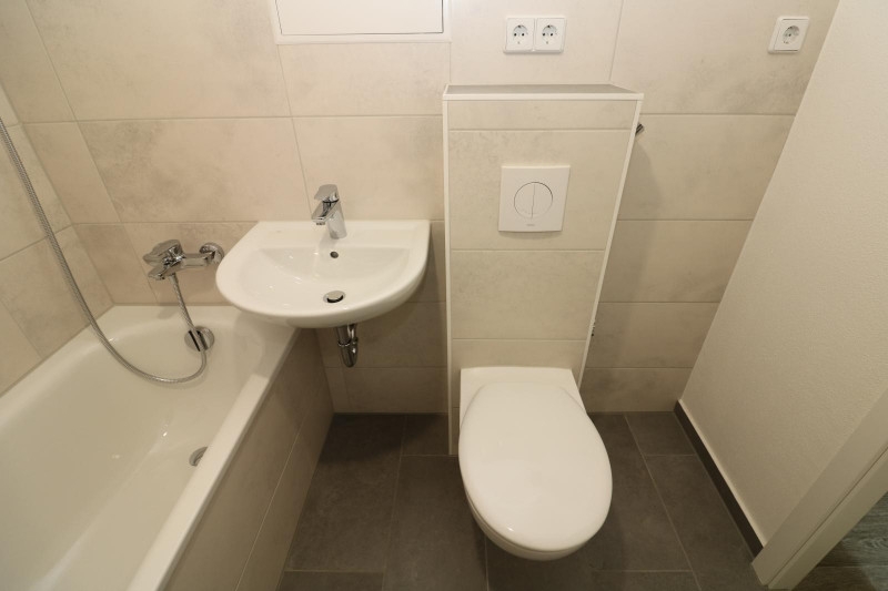 Schaumparty im modernen Wannenbad...helle 3-RW mit Wanne & Balkon!!! - Bad