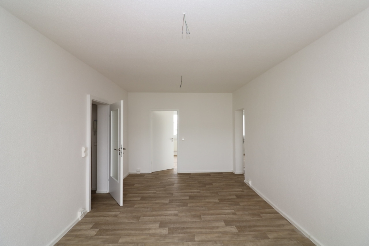 Schaumparty im modernen Wannenbad...3-RW mit Wanne & Balkon!!! - Beispiel Wohnzimmer