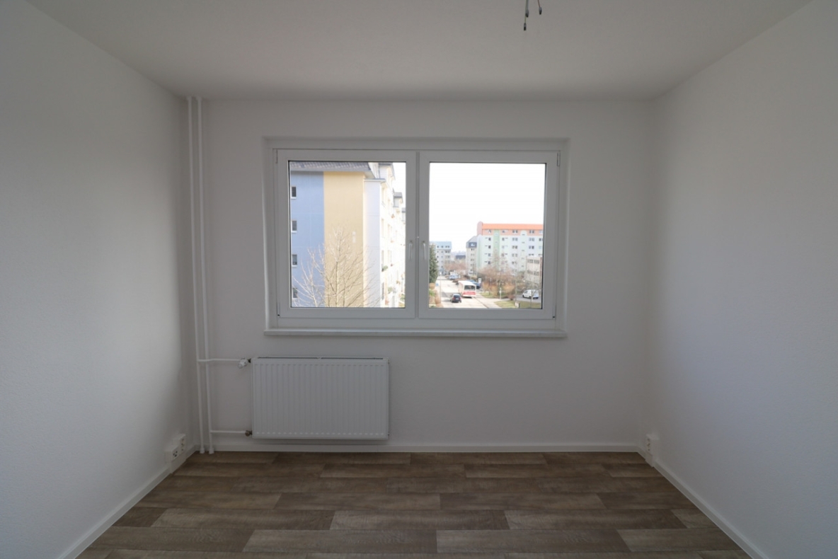 Viel Platz für große Träume - 2RW mit riesigem Wohnzimmer, Badewanne und Balkon - SZ