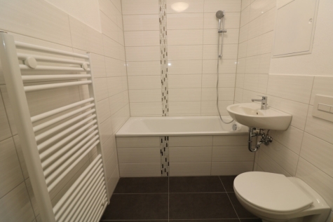 Viel Platz für große Träume – 2RW mit riesigem Wohnzimmer, Badewanne und Balkon, 09599 Freiberg, Paul-Müller-Straße 49