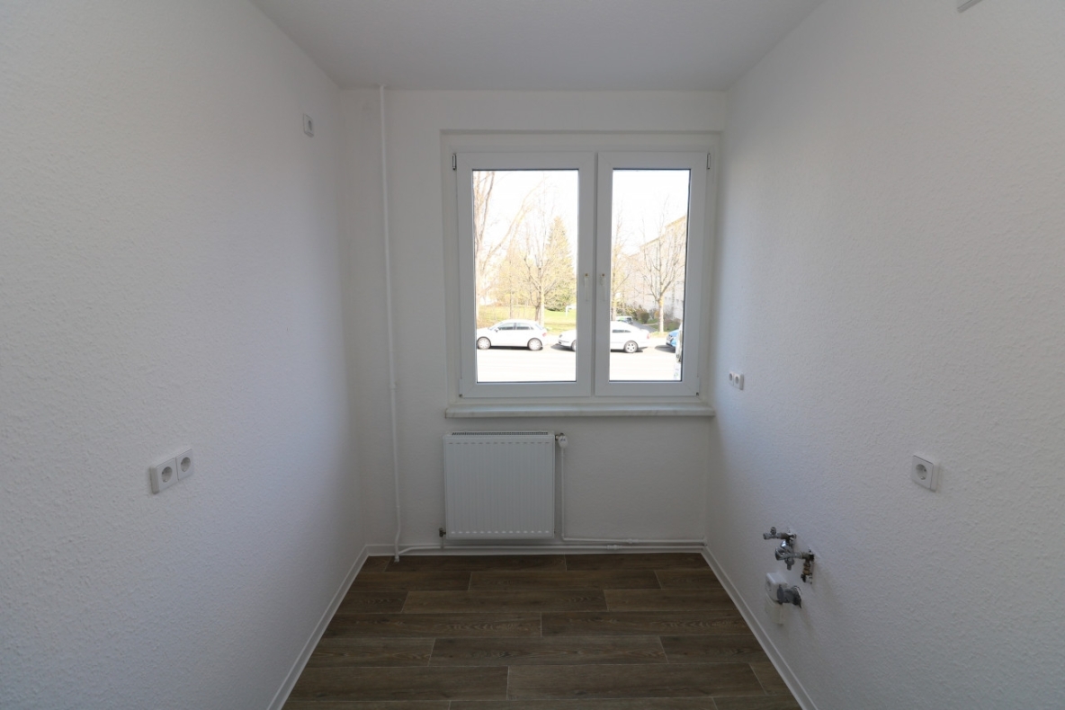 Jackpot! Gemütliche 2RW mit Dusche und Balkon im EG! - Küche