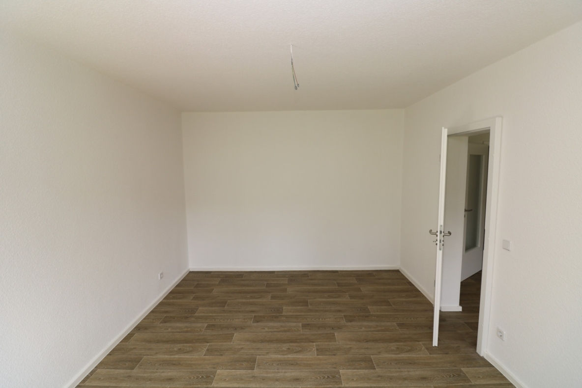 Jackpot! Gemütliche 2RW mit Dusche und Balkon im EG! - Schlafzimmer