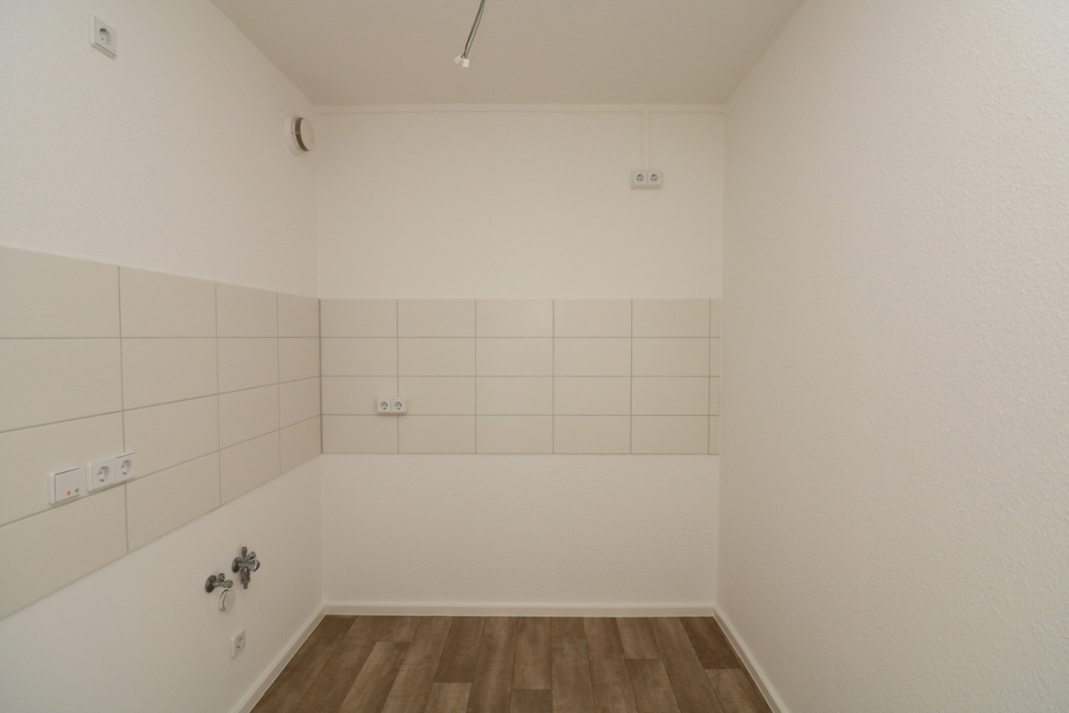 Jackpot!!! Neu sanierte 3-Raum-Wohnung mit Dusche & Balkon!!! - Beispiel Küche