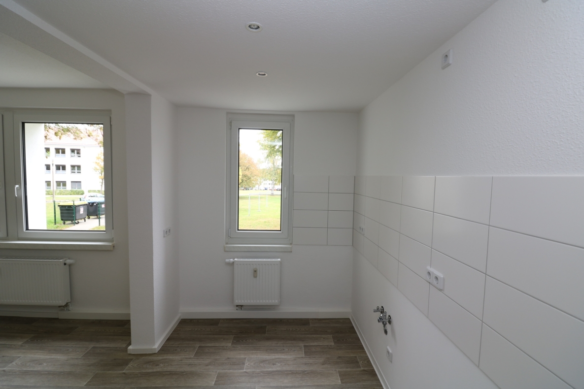 XXL Hoch drei...Etagen-Wohnung mit Wanne, Dusche, Gäste-WC u. 2 Balkonen!!!! - Beispiel Küche