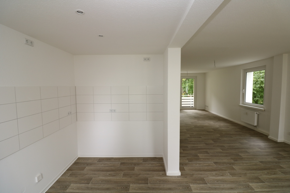 XXL Hoch drei...Etagen-Wohnung mit Wanne, Dusche, Gäste-WC u. 2 Balkonen!!!! - Beispiel Küche