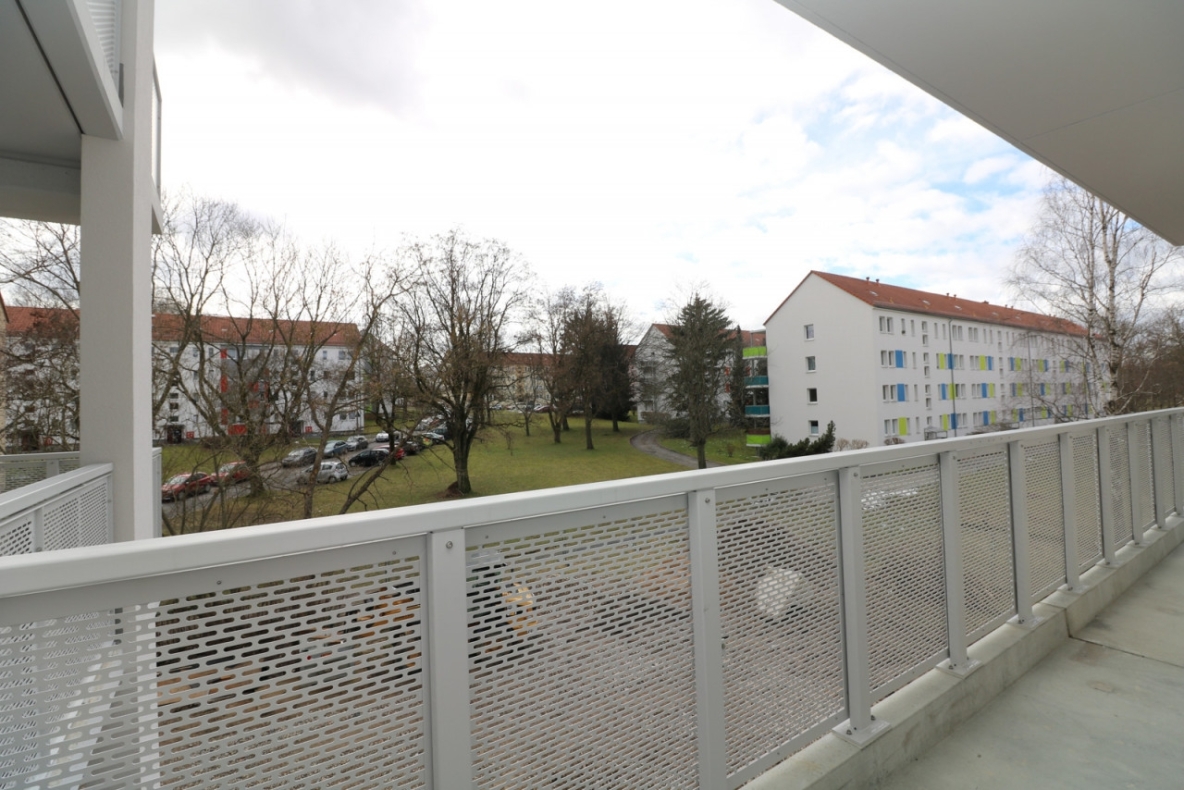 Gemeinsam statt einsam - 1-Raum-Apartment in unserer Senioren-WG - Balkon