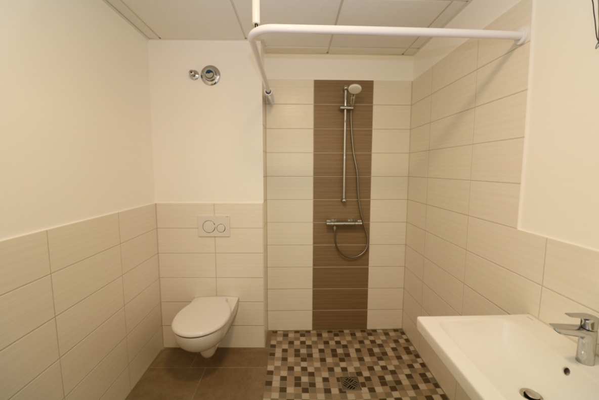 Gemeinsam statt einsam - 1-Raum-Apartment in unserer Senioren-WG - Bad