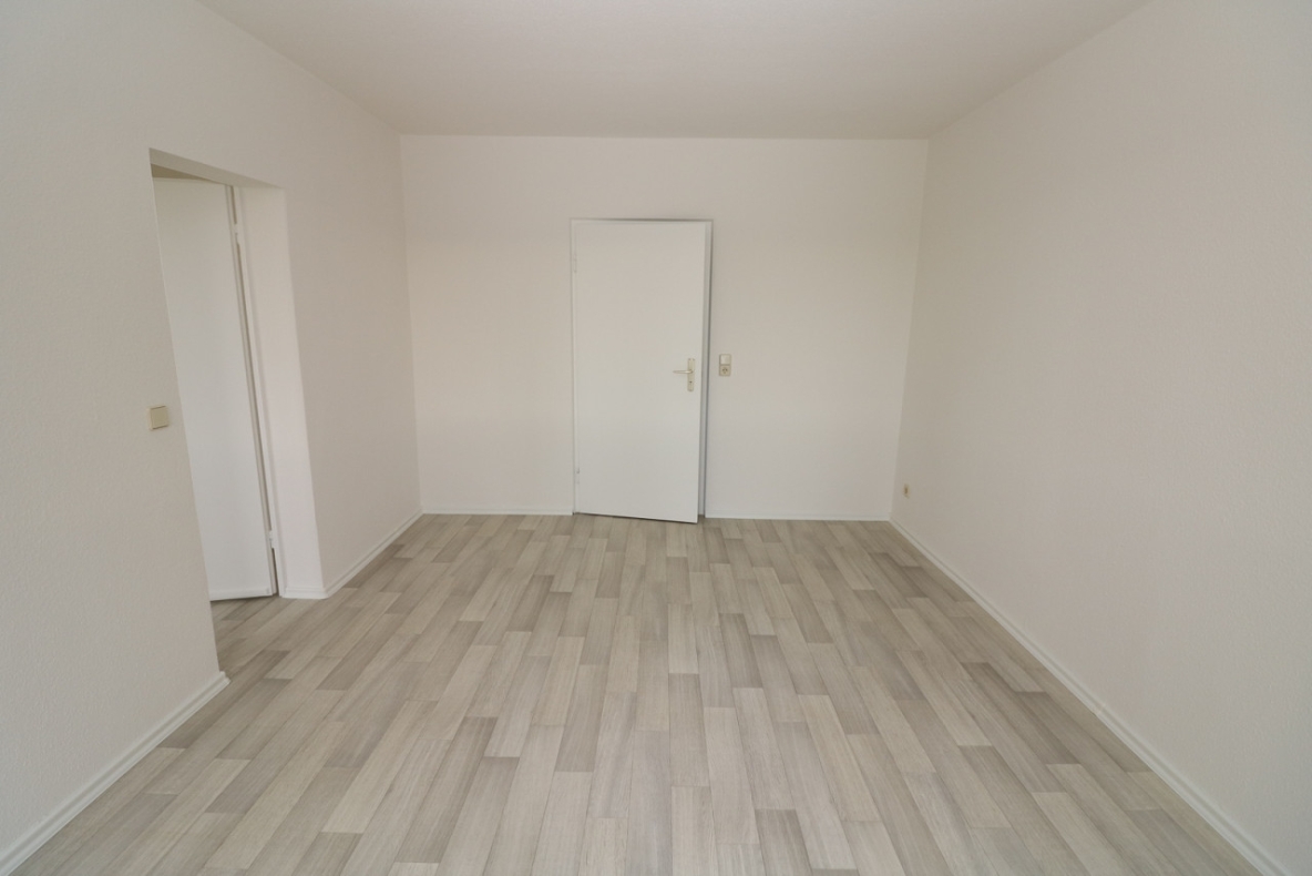 Diese Rechnung geht auf…günstige 2-RW mit Wanne!!! - Wohnzimmer