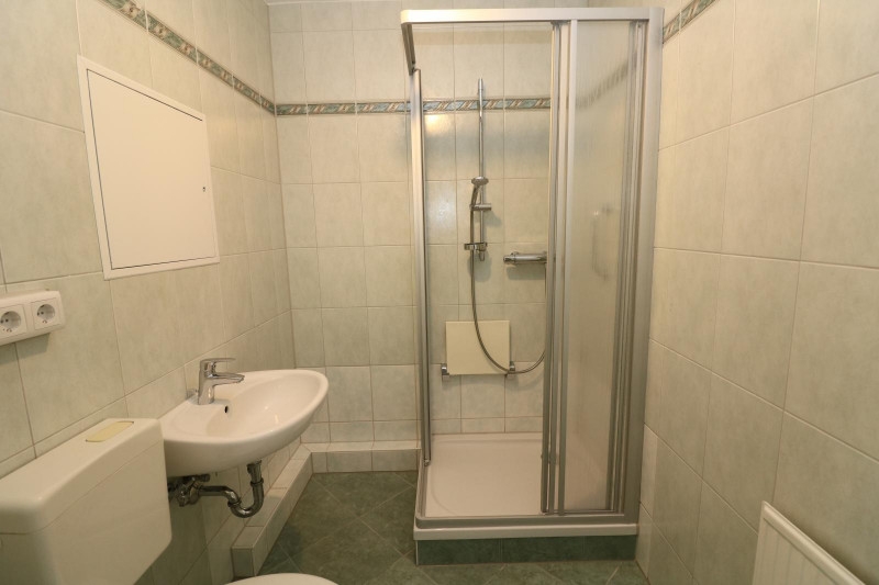 Schachmatt für hohe Mieten…große 3-RW mit Dusche & Balkon!!! - Bad