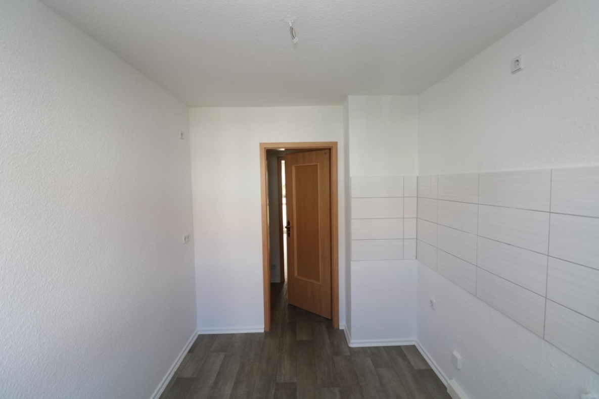 Schaumparty im modernen Wannenbad...3-RW mit Wanne & Balkon!!! - Beispiel Küche