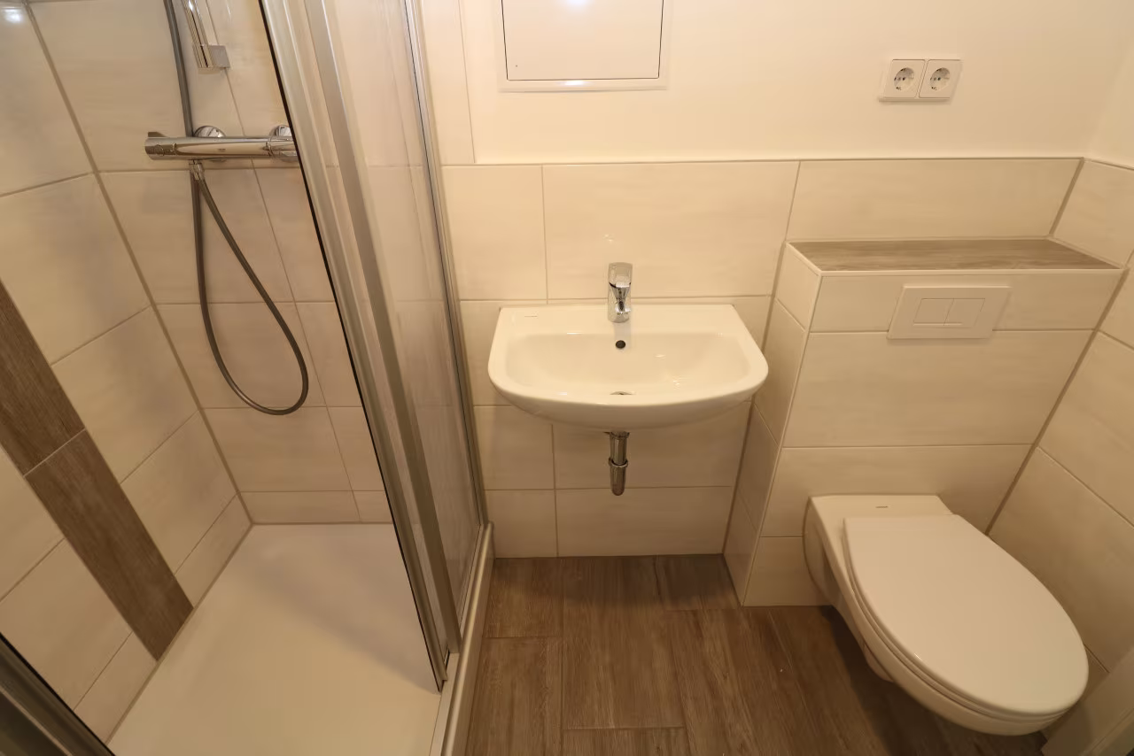 Beispiel Bad mit Dusche