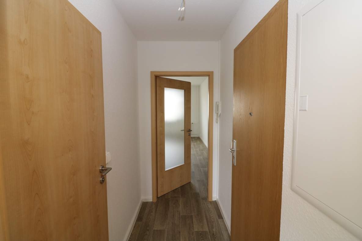 3...2...1...meins...tolle 3-RW mit Wanne u. Balkon!!! - Beispiel Flur