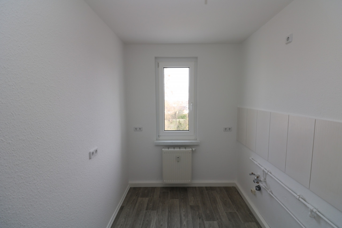 Immer auf der Sonnenseite...helle 2-RW mit Wanne & Balkon!!! - Küche