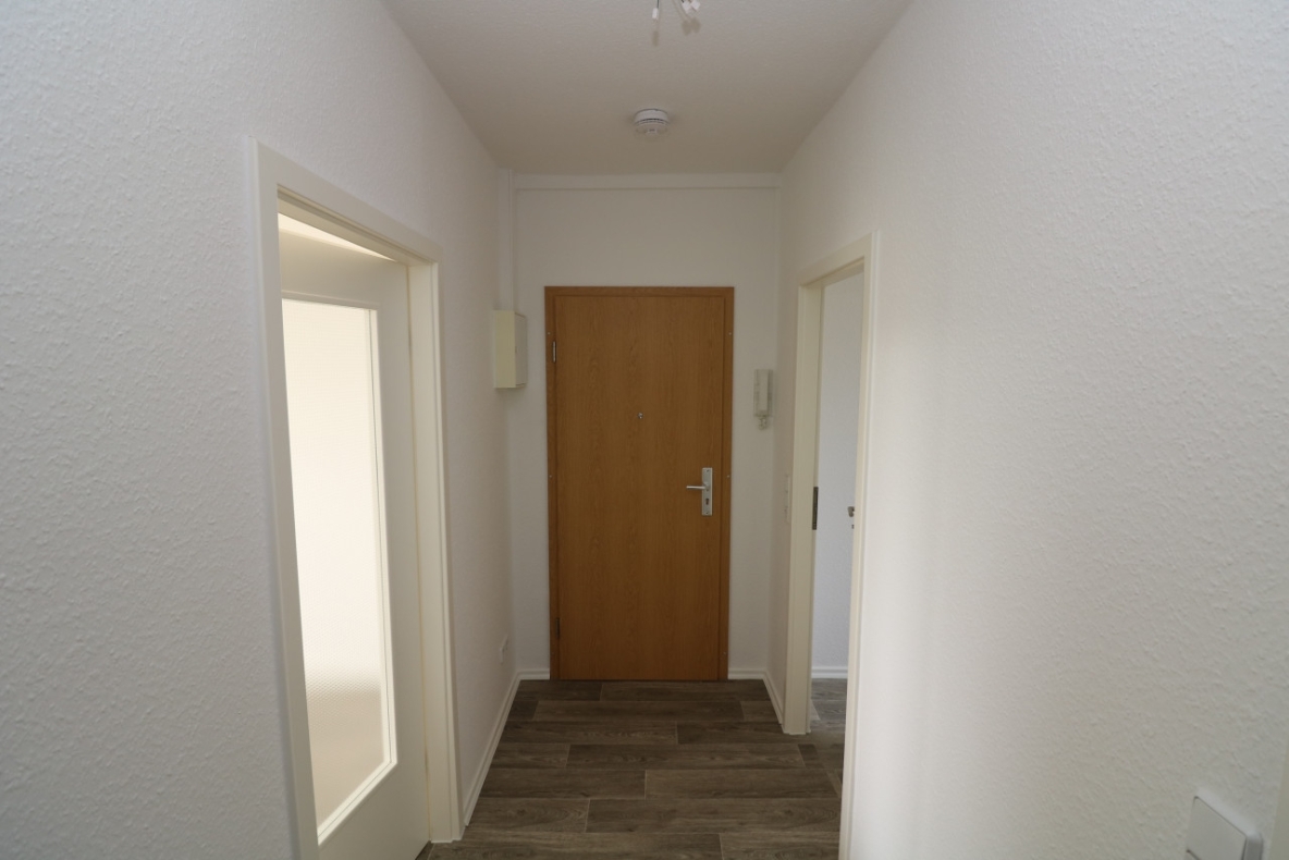 Immer auf der Sonnenseite...helle 2-RW mit Wanne & Balkon!!! - Flur