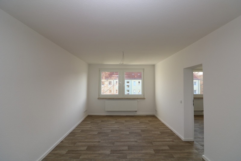 *2-Raum-Traum* - seltener 2RW-Grundriss mit Badewanne und geräumiger Küche - Wohnzimmer