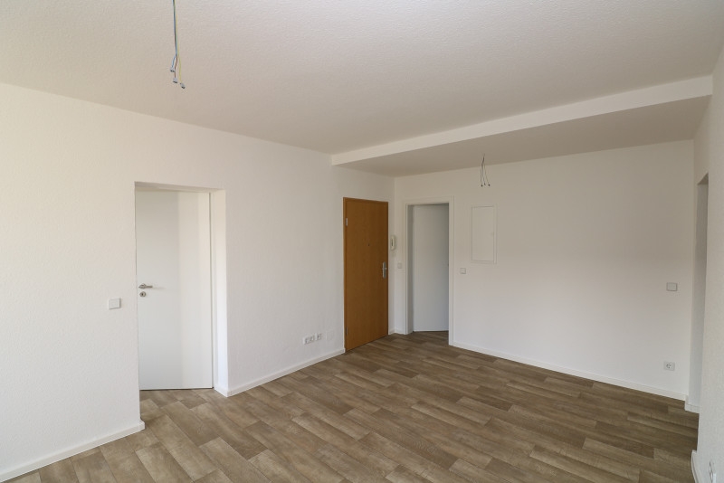 *2-Raum-Traum* - seltener 2RW-Grundriss mit Badewanne und geräumiger Küche - Wohnzimmer