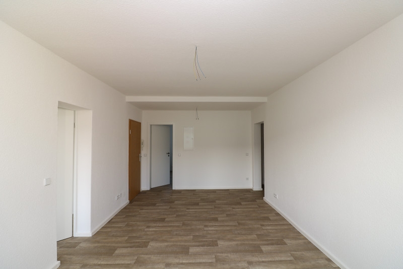 *2-Raum-Traum* - seltener 2RW-Grundriss mit Badewanne und geräumiger Küche - Wohnzimmer