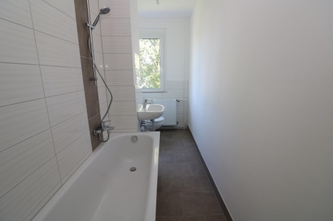 Endlich ankommen! Bezugsfertige 3RW mit Balkon!, 09599 Freiberg, Maxim-Gorki-Straße 86