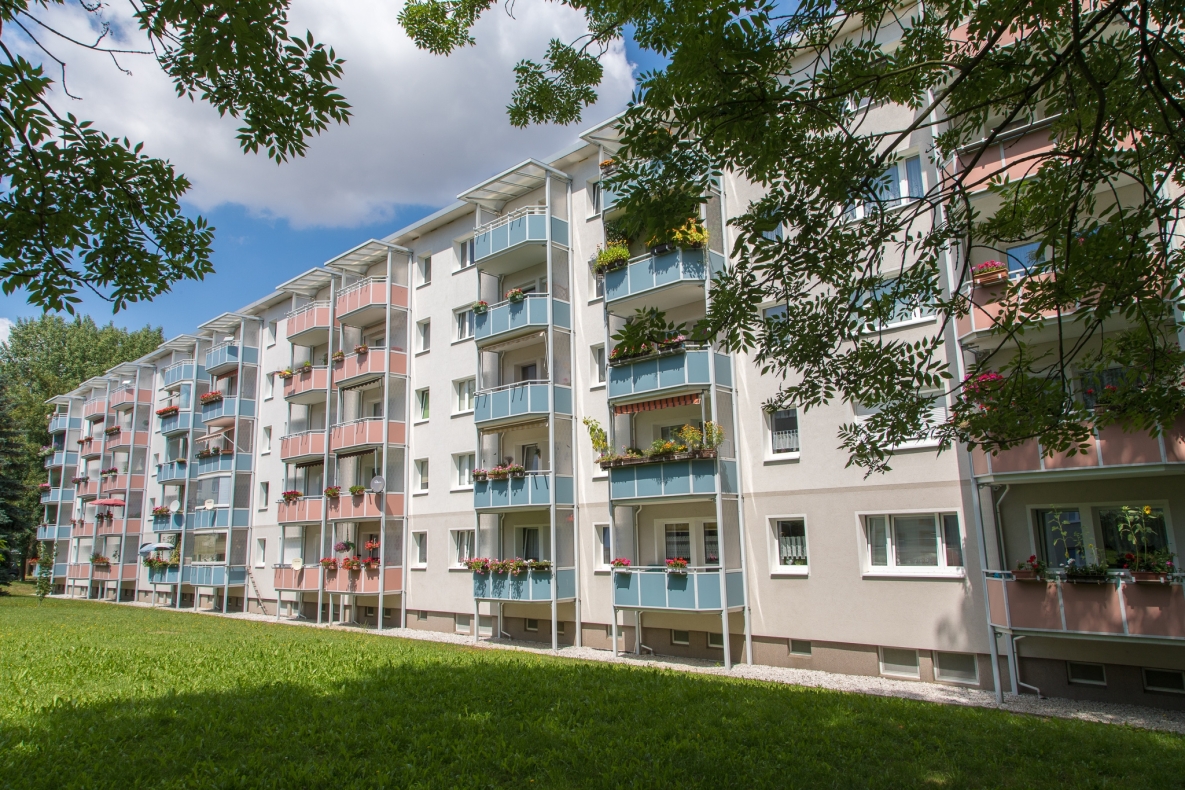 Endlich ankommen! Bezugsfertige 3RW mit Balkon! - Außenansicht