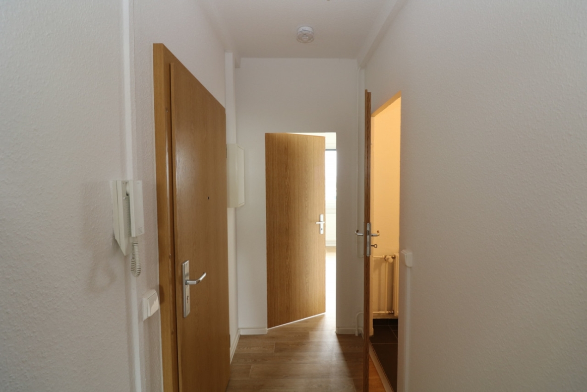 Du bist mein Stern...günstige 3-RW mit Wanne & Balkon!!! - Beispiel Flur