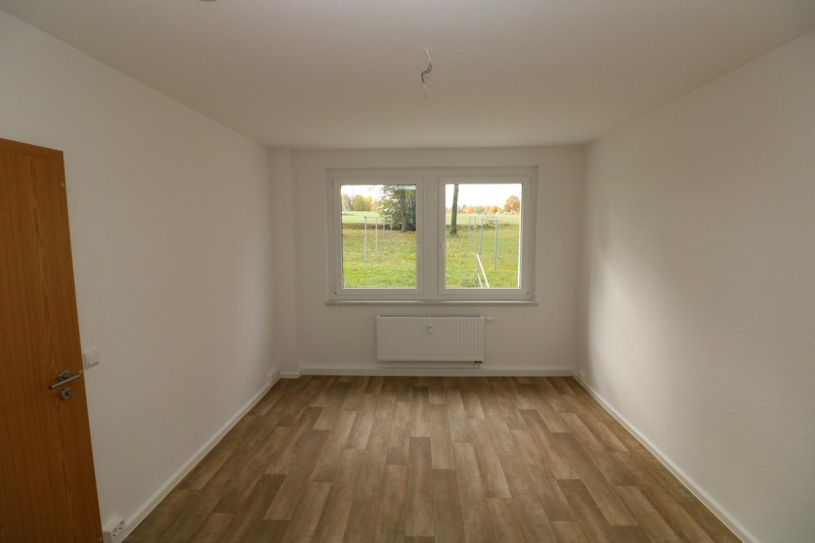 Wozu viele Treppen steigen? Neu sanierte Erdgeschosswohnung mit Blick ins Grüne! - Schlafzimmer